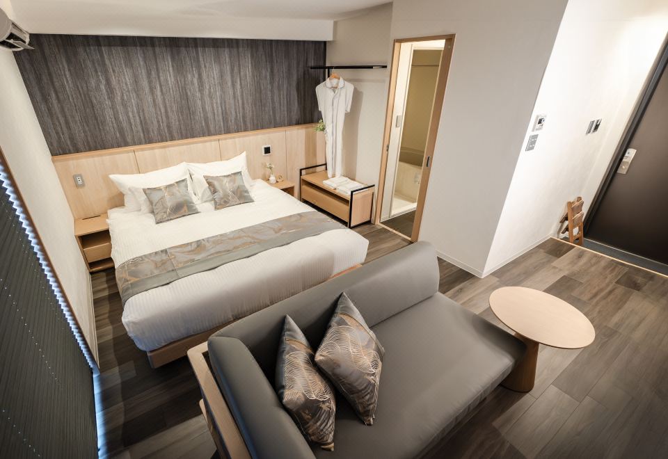 호텔 전경 및 리뷰 이미지