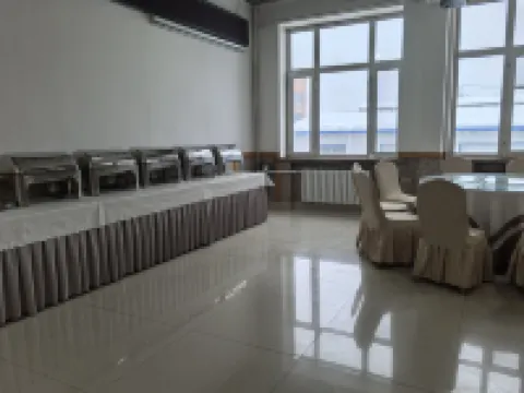 竜源ホテル 漠河（漠河市公路客運站）