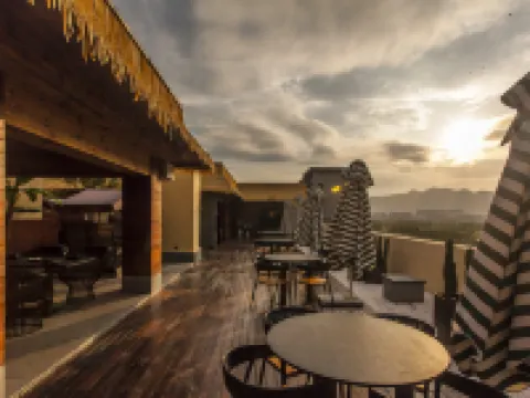 Xianju Perfect Designer Hotel (Shenxianju Bayberry Wuyue Square Branch) Hotels near Yongan River Drifting