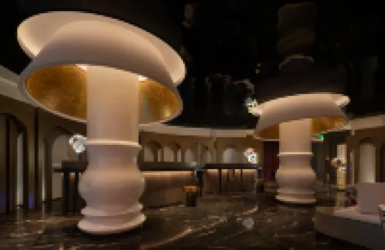 CHANGSHA WUYI SQUARE EXOTIC LUXURY HOTEL