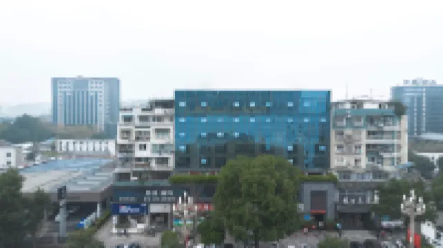 โรงแรมจอยฟูลสเตย์ฮอสพิทาลิตี้