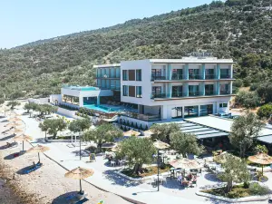 Marinus Beach Hotel