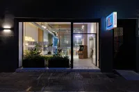 Retroverse Hostel Hotels in 