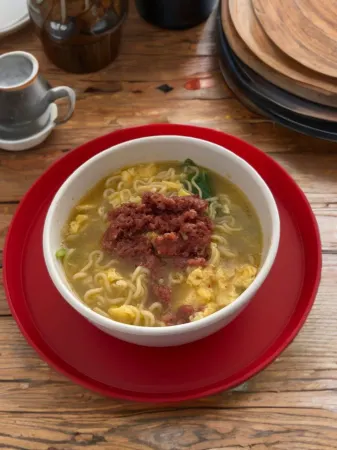 Florens Inn Отели в г. Jetis