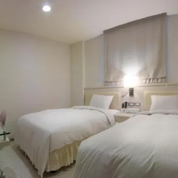 Shihlin Metro Yes Hotels near Chiang Kai-Shek Shilin Residence