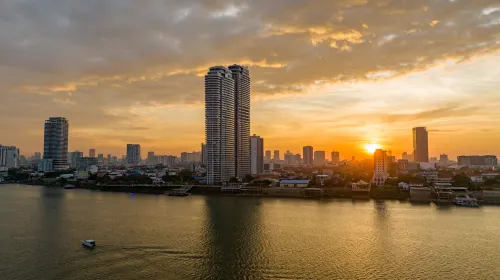Merton Holiday Inn Hotels in Khsach Kandal