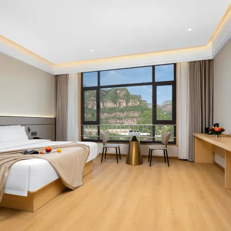 Shengtai Weimei Hotel (Baquan Gorge Scenic Area)