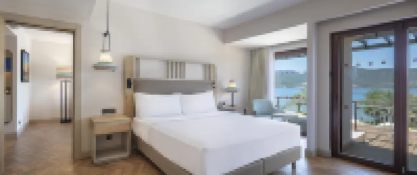 โรงแรม ดับเบิลทรี บาย ฮิลตัน โบดรัม อีชิล คลับ อัลตร้า ออล อินคลูซีฟ รีสอร์ต