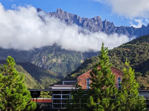 H Benjamin Residence