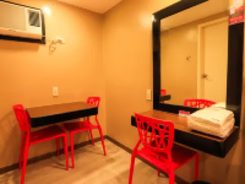 Hotel Sogo Alabang Rotonda 문틴루파 호텔