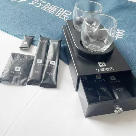 Home Inn Huayi Hotel (Minsheng Square, Dongsheng District, Ordos City)
