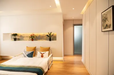 Mengran Volcano Homestay (Ulanqab Qahar Right Rear Banner) Hotels near Baiyinchagan Railway Station