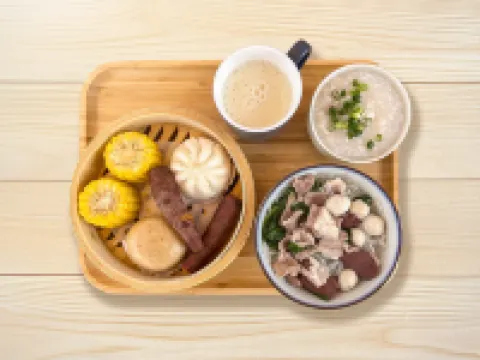 โรงแรมบ่อน้ำพุร้อน หัวเย่ว หมู่บ้าน