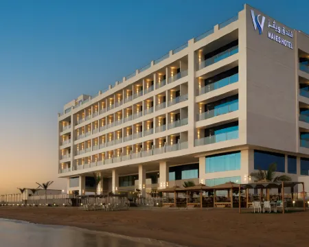 Waves Hotel Hotels in Umluj