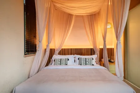 Floral Hotel·Romantic Flower Stream·Mixixili hotel Отели рядом с достопримечательностью «Yansi Wenfeng Tower»