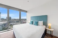Trafalgar Lane Apartments by CLLIX