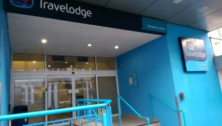Travelodge Newport Central Отели в г. Кумбран