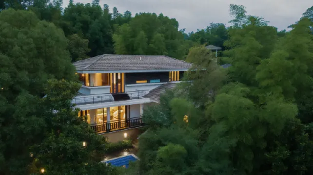 HENTIQUE PENINSULA HOTEL