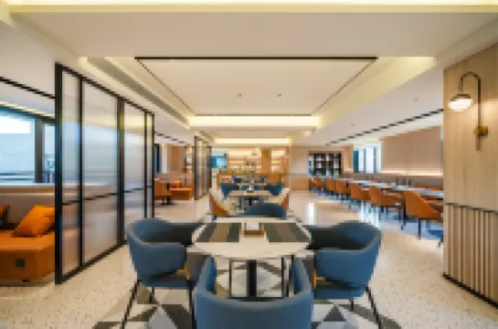 Yishang Hotel (Huzhou Deqing Branch)