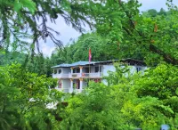 Juebi Inn (Chaodongyan Cliff Walkway)
