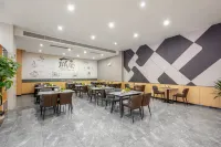 Chonpines Hotel Haikou Qilou Old Street and  South Road Liuhe Building Store