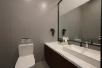 Jiugu Shui Hot Spring Courtyard Hotel di Hezhang