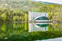 Chongyi Forestry Technology Training Center (Yangmingshan Forest Park) Hotels in Chongyi