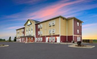Heartland with Hot Tub - Housity