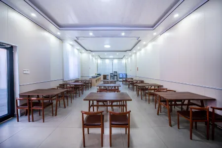 Lantian Hotel Отели рядом с достопримечательностью «Tashkurgan Town»