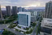 Mehood LESTIE (Wuhan Jiangxia Living Room Metro Station Aeon Mall Branch) Hotels near Wuhan University of Engineering Science