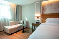 Vienna International Hotel - Pet friendly