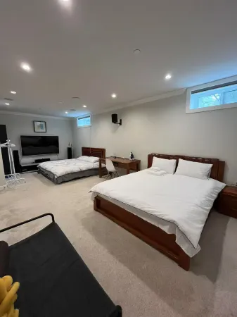 Vancouver UBC University Villa 35 Отели рядом с достопримечательностью «Нитоб Мемориал Гарден»