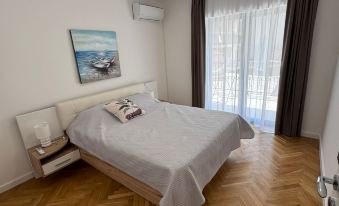 Sunny Bay Apartments