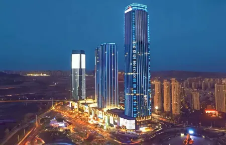 Mercure Hotel (Lanzhou Yellow River) Отели рядом с достопримечательностью «Lanzhou University of Arts and Science»