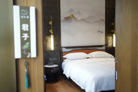 Qianheju Hot spring Homestay Отели рядом с достопримечательностью «Liujiafan Ancient Dwellings»