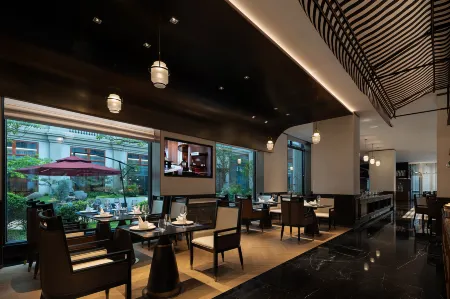 WYNDHAM GRAND PLAZA ROYALE LEGEND NANYUE