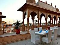 Gypsy Monkey Hotels near سيندي كامب