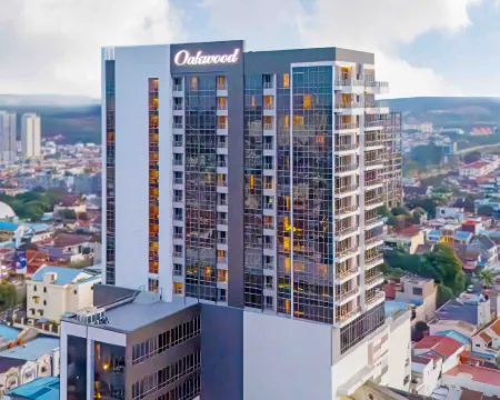Oakwood Hotel & Apartments Grand Batam Hotels in Batam