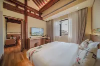 Qianxi ViewTheScenery Guanjing B&B (Jianshui Ancient City Branch)