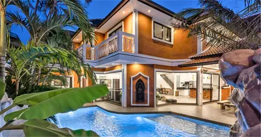 รูปภาพของGOLDLAND วิลล่าหรูพร้อมสระว่ายน้ำ