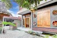 Capital O 94274 Homestay Balimoelih