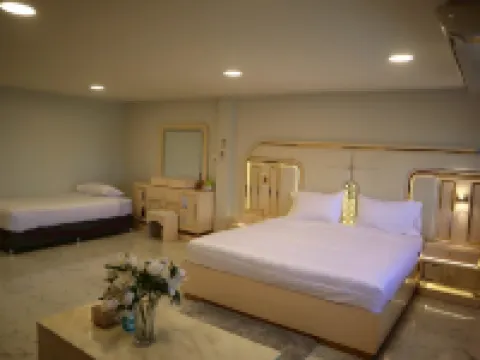 Peemavilla Hotel berhampiran Wat U Thong