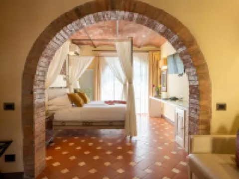 Borgo San Luigi Hotels in Monteriggioni