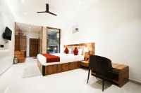 Madhav Residency Hotel & Banquet, Kalyan, Mumbai - พร้อมระเบียง