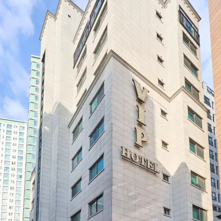 Yeongdeungpo VIP Hotel Отели рядом с достопримечательностью «Парк Йоидо»