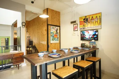 Knocknock70s Home Courtyard Garden, Jonker Parking Hotels in 