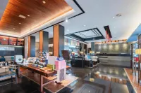 Crystal Pudi Hotel (Jingdezhen Taoyangli People's Square) - Airport Shuttle