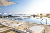 Club Med Cefalu - مسبح