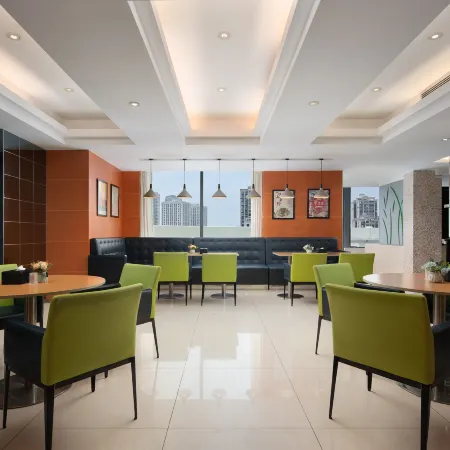 Jinjiang Inn Select (Haikou Arcade House Old Street Binhai Avenue)