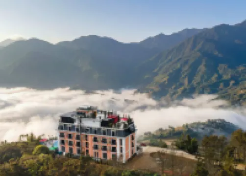 DeLaMont Sapa Hotel - Hill Serenity Retreat